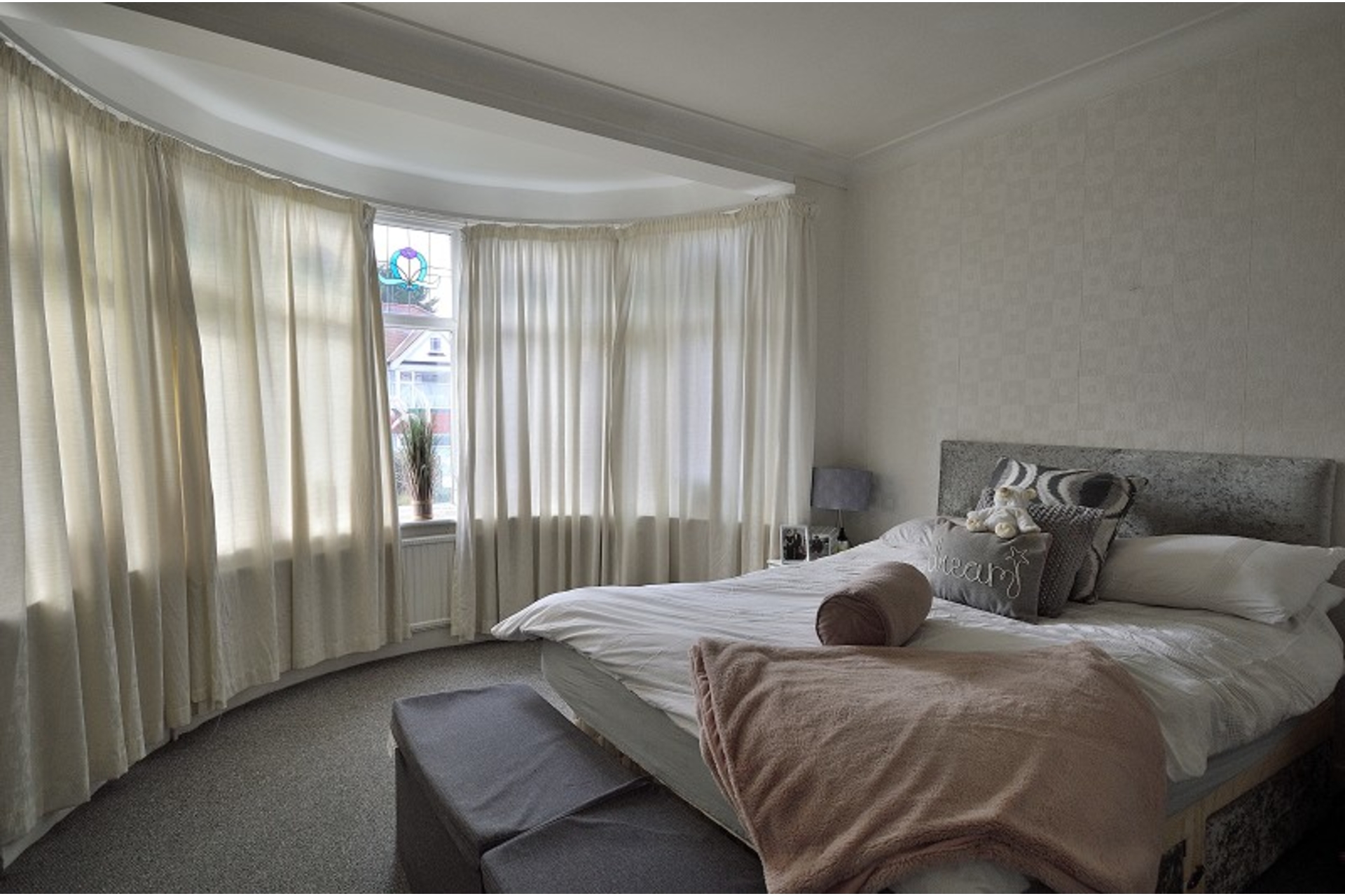 Walden Estate Agents. Property For Sale/Let in Palmers Green